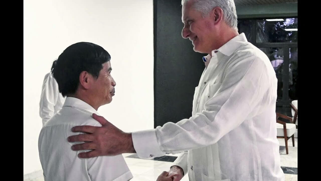 Trong hoạn nạn Chủ tịch Cuba vinh danh Việt Nam!