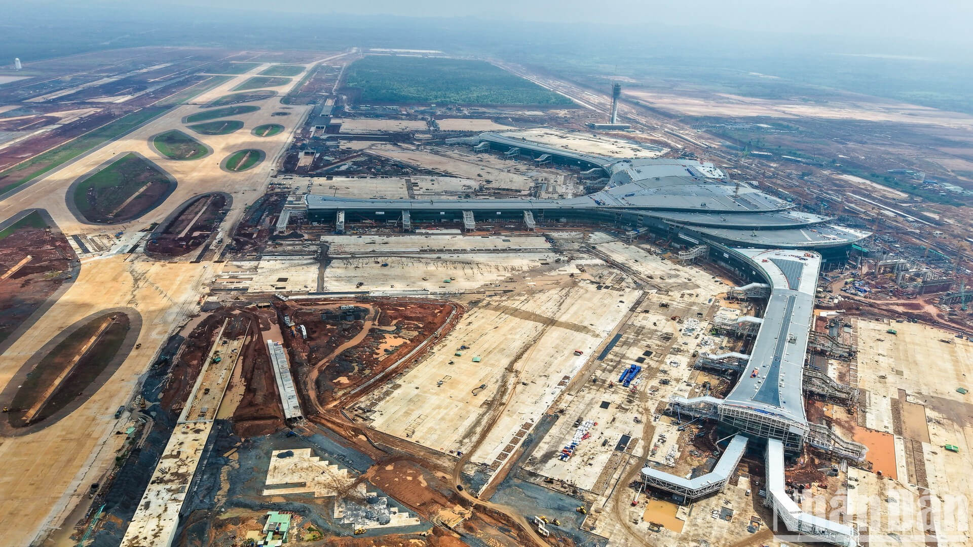 Phi trường Long Thành và một đảng chuyên ‘chạy làng’ | Vietnam Fraternité