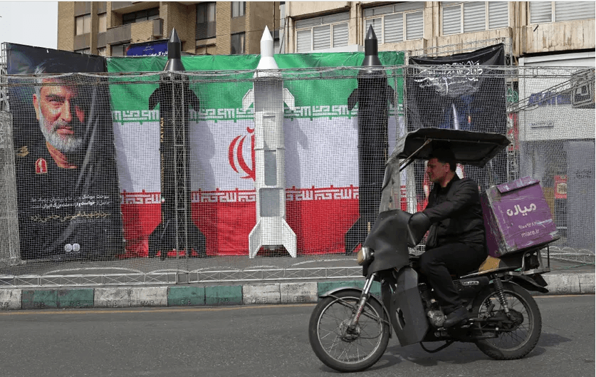 Điểm báo Pháp - Trump hoãn tối hậu thư với Iran | Vietnam Fraternité