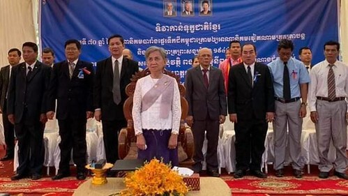 Người Khmer miền Tây Nam bộ đòi tự trị, Đức trục xuất nữ sinh viên âm nhạc | Vietnam Fraternité