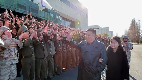 Kim Jong-un đã bắt đầu lên kế hoạch "truyền ngôi" ? | Vietnam Fraternité