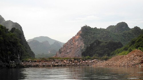 Tại sao "quân đội trung với Đảng" lại trở thành kẻ thù phản quốc, hại dân ? | Vietnam Fraternité