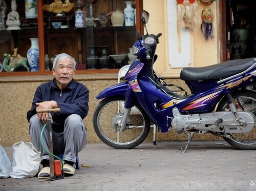 Về già, chúng ta dựa vào ai ? | Vietnam Fraternité