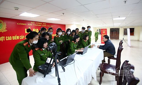 "Thi đua" làm căn cước công dân... | Vietnam Fraternité