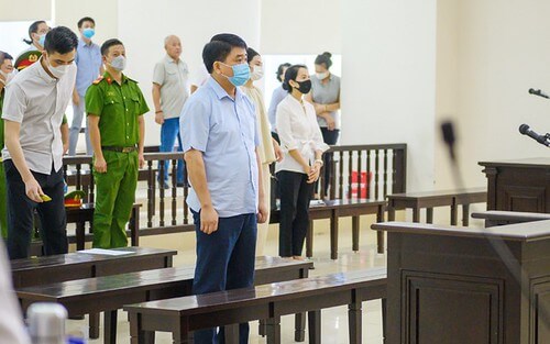 Tiền bạc và huân chương có "đâm toạc" được tờ giấy ? | Vietnam Fraternité