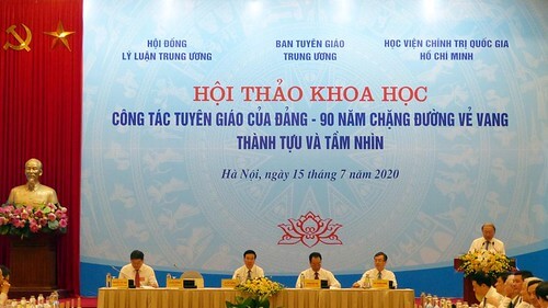 Tuyên giáo của Đảng cộng sản ‘mở đường’ hay đang ‘tụt hậu’ ? | Vietnam Fraternité
