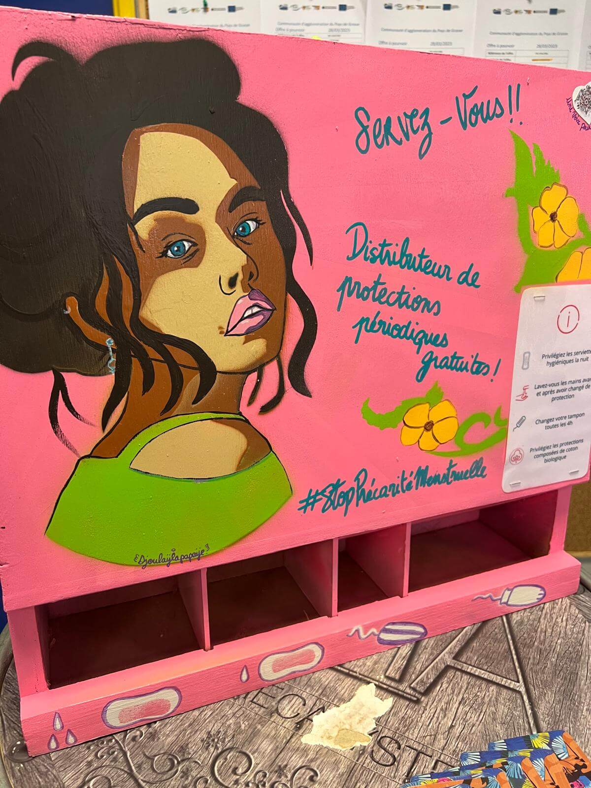 Lutte contre la précarité menstruelle | Une Voix Pour Elles