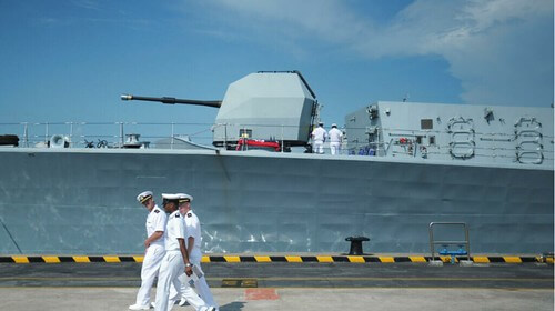 Tàu chiến Anh ghé cảng Cam Ranh thăm Việt Nam | Vietnam Fraternité