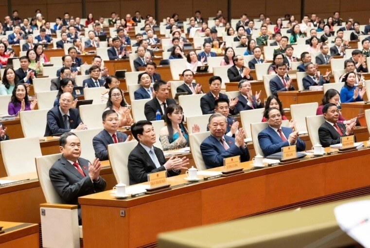 Còn ai bênh vực Quốc hội Việt Nam không phải là bù nhìn ! | Vietnam Fraternité