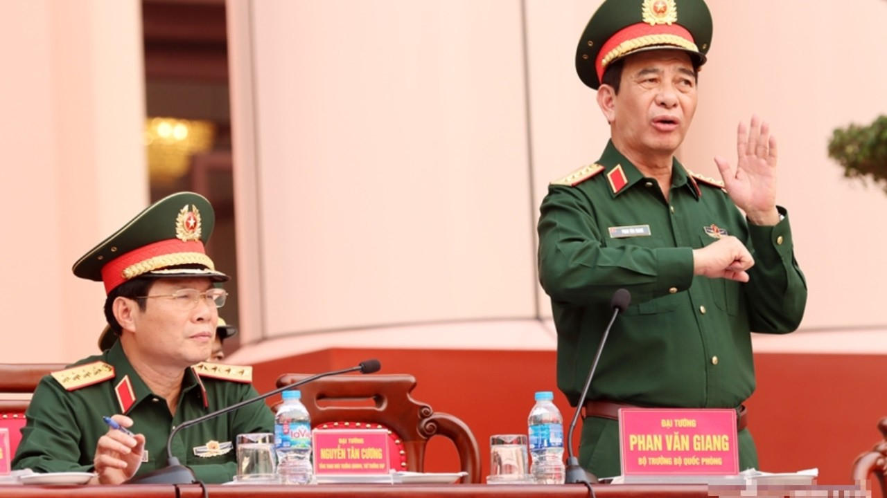 ĐT Phan Văn Giang và Nguyễn Tân Cương, hiện tại & tương lai NTN? Tranh cãi nảy lửa!