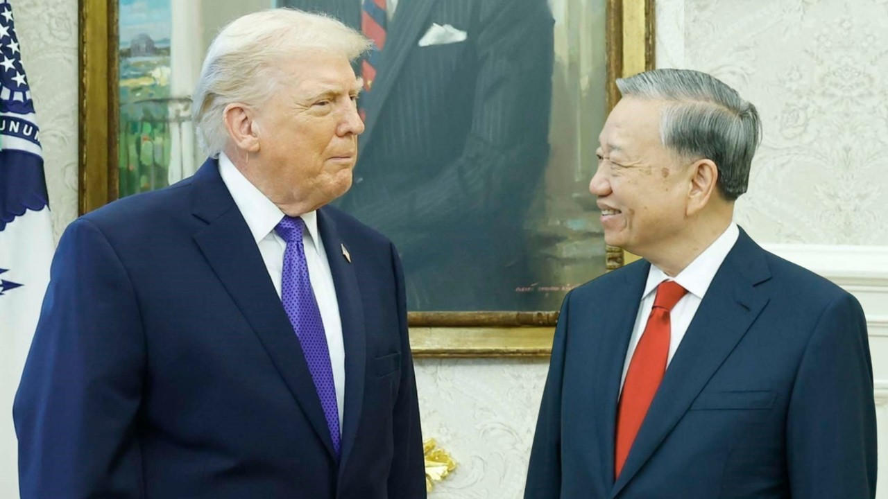 Nhiều người Việt than thở: sao Trump ác vậy, sao thằng ám sát bắn kém chính xác thế?