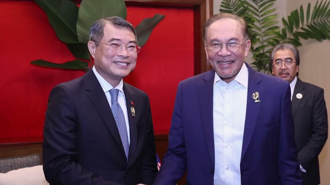 TT Lê Minh Hưng tuyên bố làm lãnh đạo ASEAN choáng váng!