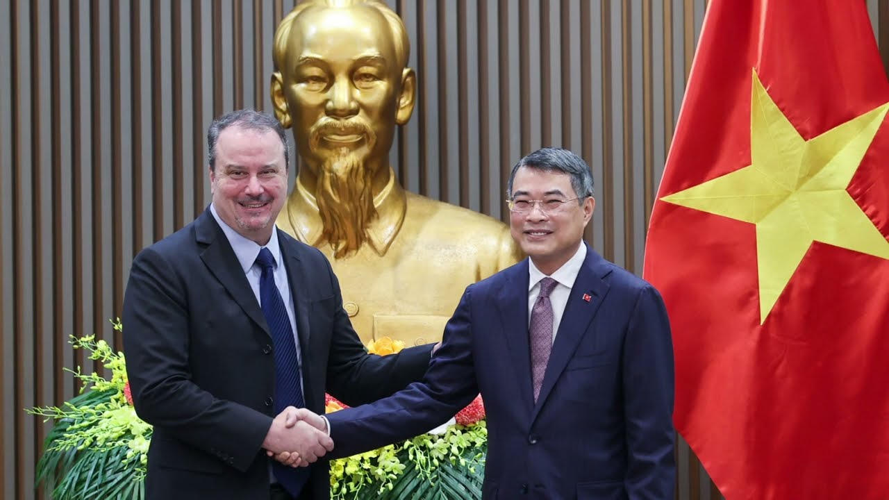 Nhà đầu tư nước ngoài liên tục rút vốn TT chứng khoán VN! triển vọng KT của ta ra sao?