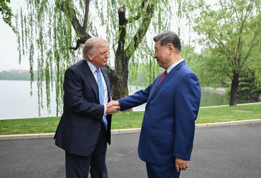 Donald Trump đang phản bội cam kết bảo vệ Đài Loan ? | Vietnam Fraternité