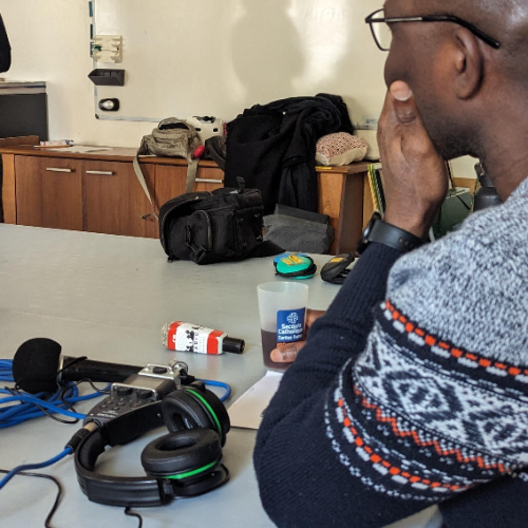 Radio Cath' : Micro-trottoir - "Faire quelque chose pour les femmes sans-abris" | Radio activite