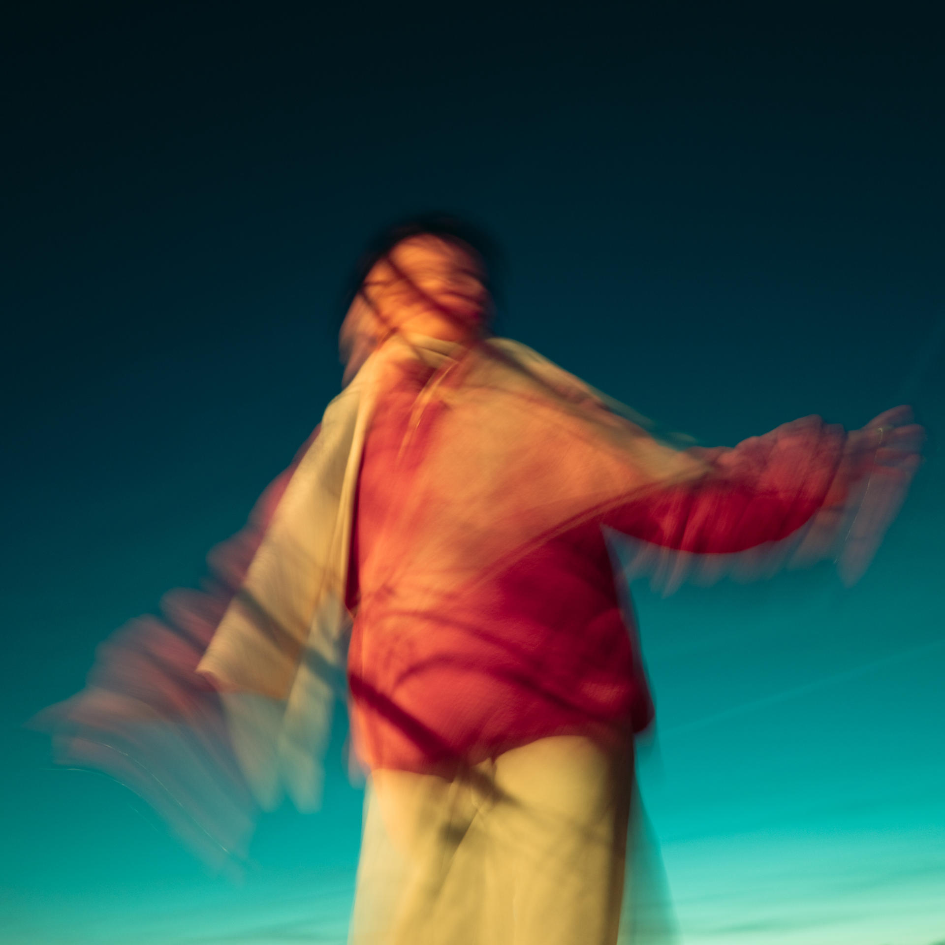 Vivi sRGB-8 | Valentin Joyaud