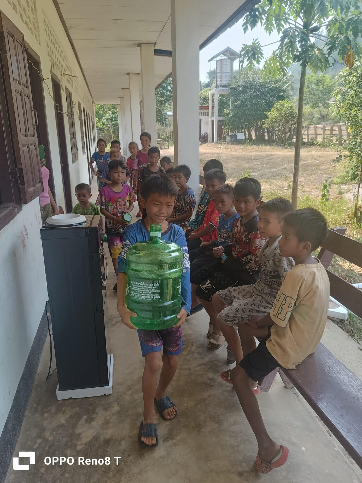 Laos - De l'eau potable pour tous ! | Sourires d'Enfants