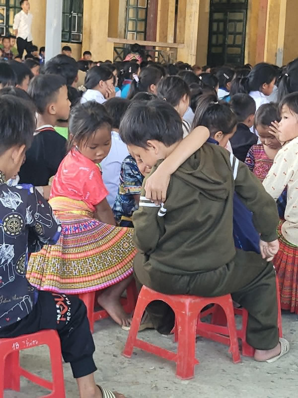 bdf4884a-dcdc-4a14-9647-ef8913d18db5 | Sourires d'Enfants