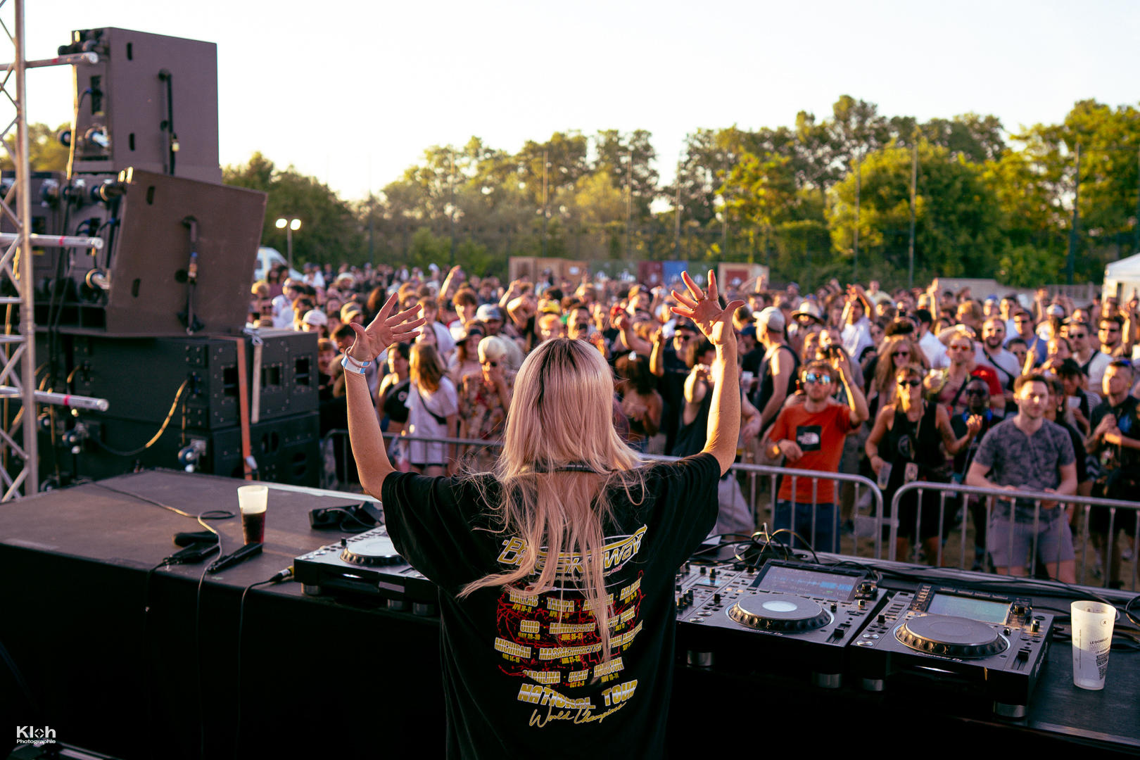BASS SAVES THE KING - OPEN AIR XXL | Physical Tool