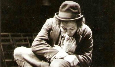 LABORATOIRE DE RECHERCHE - Une réponse à Beckett et son Godot | La Réplique