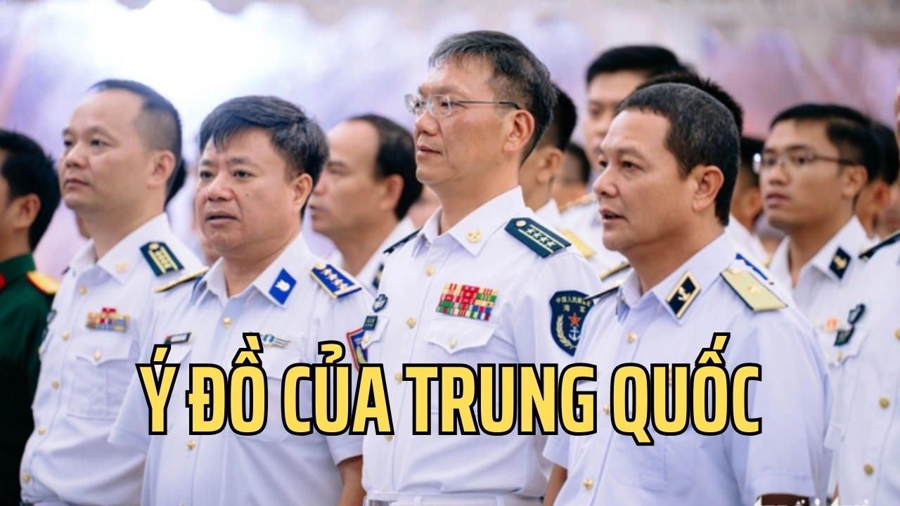 Hoài Linh phục tài hài hước của Hải quân Trung Quốc diễn tập tại TP Hồ Chí Minh!