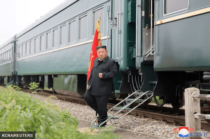 Kim Jong-un lẽ ra phải là thần tượng duy nhất... rồi người Triều Tiên phát hiện ra K-pop | Vietnam Fraternité