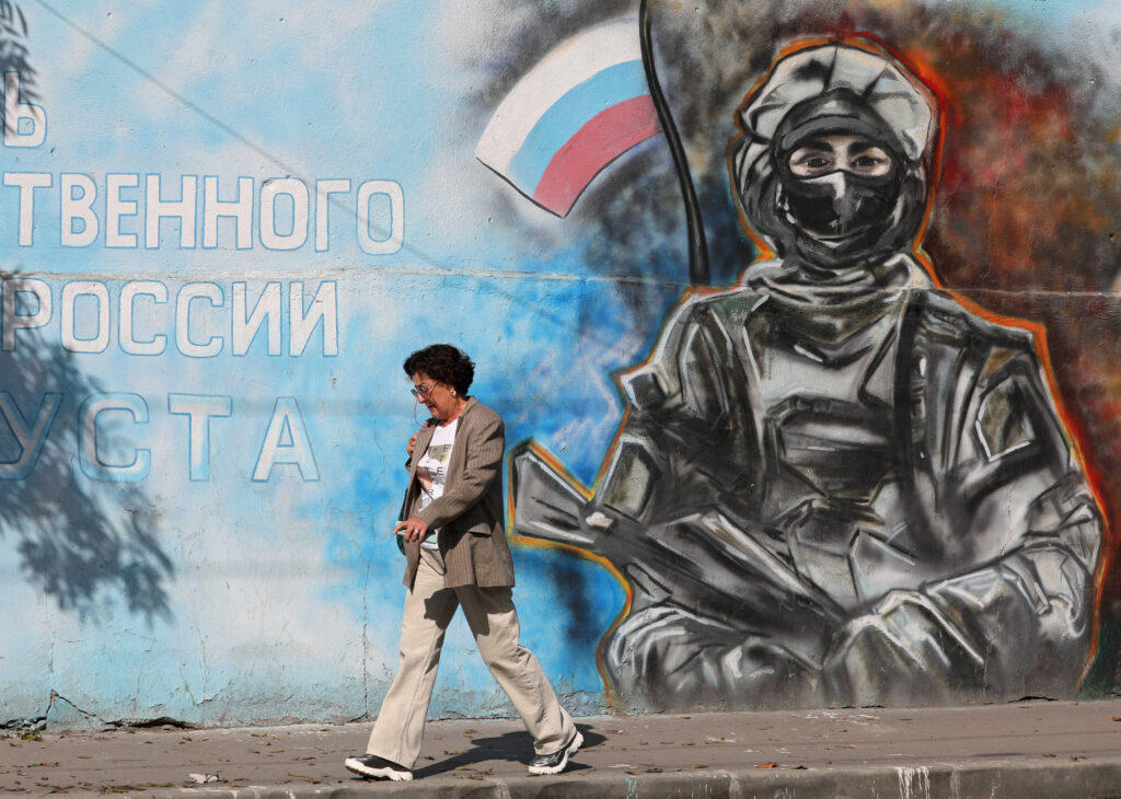 Điểm báo Pháp - Bóp nghẹt Crimea, đòn hiểm của Zelensky | Vietnam Fraternité