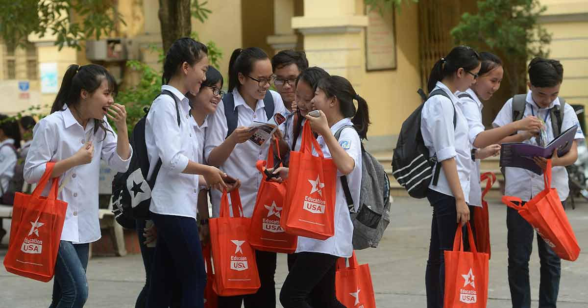 Đảng đã trao thế hệ Gen Z vào tay lực lượng đối lập như thế nào ? | Vietnam Fraternité