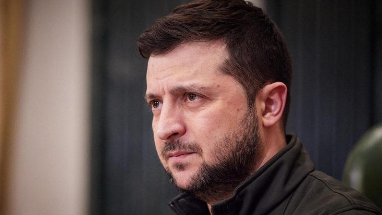 Tại sao Zelensky đang mất dần sự ủng hộ từ người dân Ukraine ? | Vietnam Fraternité
