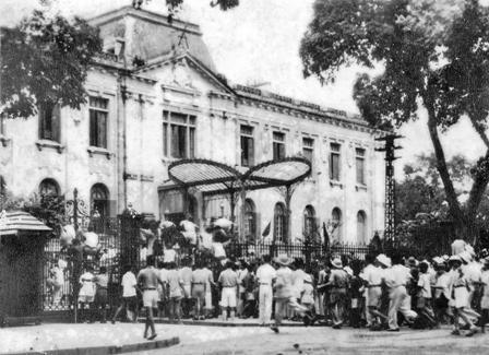 Góc nhìn khác về cái gọi là "Cướp chính quyền" | Vietnam Fraternité
