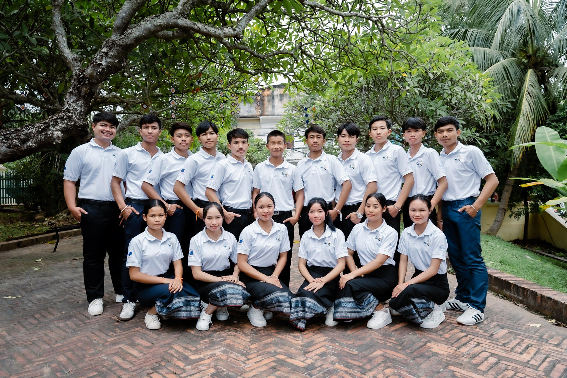 Enfants accompagnés par NK Seeds au Laos