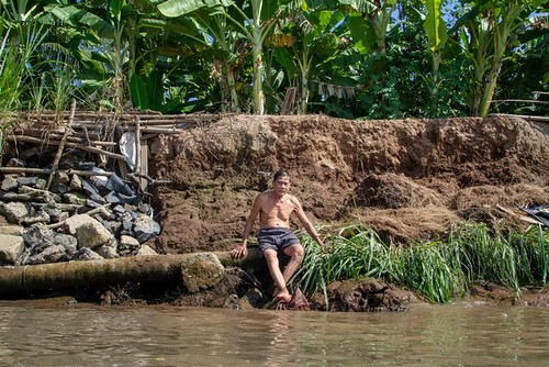 Chỉ sau một tiếng ùm… ! | Vietnam Fraternité