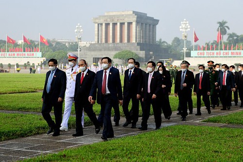 Đi tù vì tham nhũng, sao nhiều cán bộ vẫn không sợ ? | Vietnam Fraternité