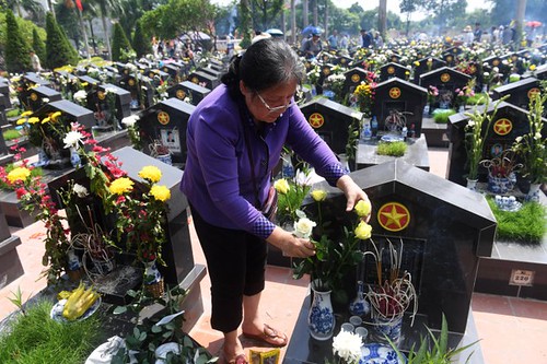 Bấn quá, các bác để em kiếm tí cháo ! | Vietnam Fraternité