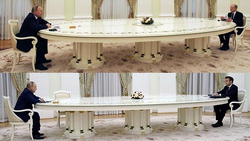 Dưới bóng nhà độc tài | Vietnam Fraternité