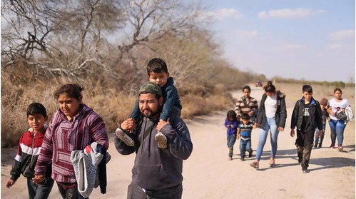 Di dân : Tổng thống Biden khuyên đừng đến Mỹ | Vietnam Fraternité