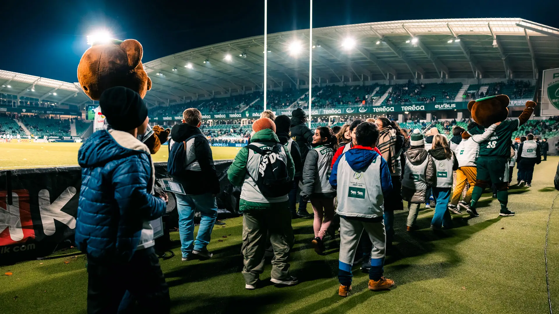 Section Paloise - Des enfants de l’Association Rebonds découvrent les Maynats | Rebonds!