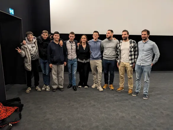 Le Berry Républicain - Rugby et résilience : un documentaire met en lumière des jeunes Florentais au parcours cabossé | Rebonds!